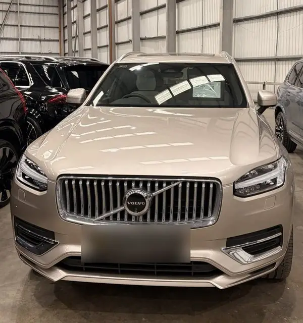 2023 Volvo XC90, registration hidden