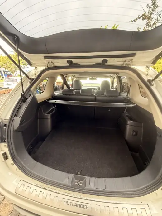 Boot, 2017 Mitsubishi Outlander PHEV
